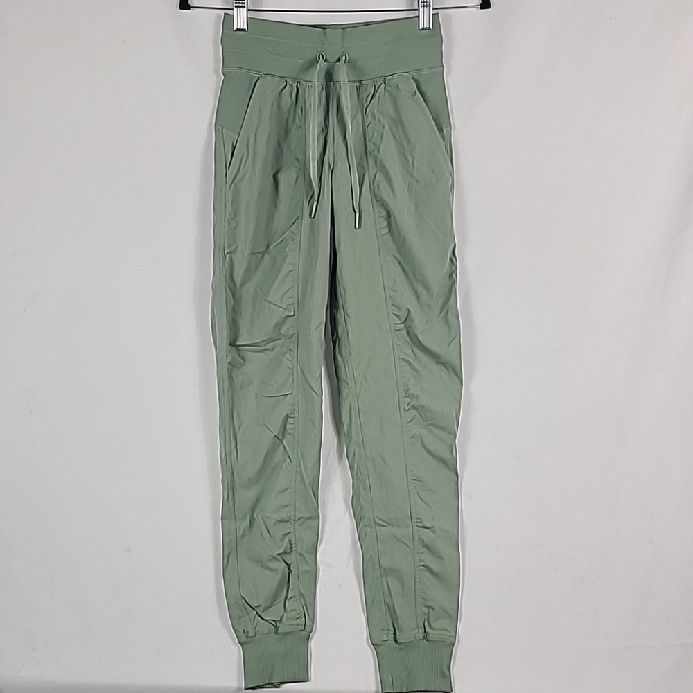 NWOT Lululemon Dance Studio Mid-Rise Joggers Full Length Green Size 0